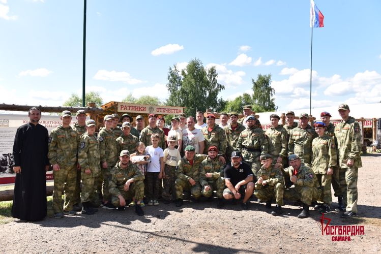 Участникам военно-патриотических сборов «Гвардейская смена. Бородино-2022» вручили свидетельства и почетные грамоты