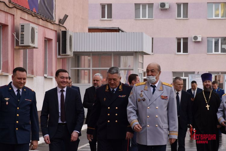 В Самаре росгвардейцы приняли участие в торжествах, посвященных Дню работника уголовно-исполнительной системы