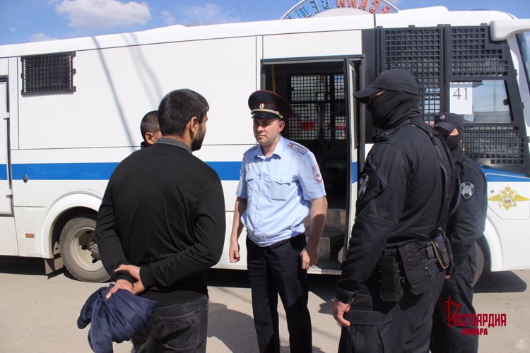 В Самаре при содействии бойцов ОМОН  задержаны нарушители миграционного законодательства