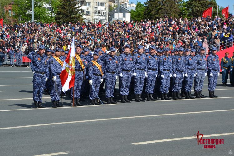 В Самарской области сотрудники и военнослужащие Росгвардии приняли участие в параде Победы (видео)