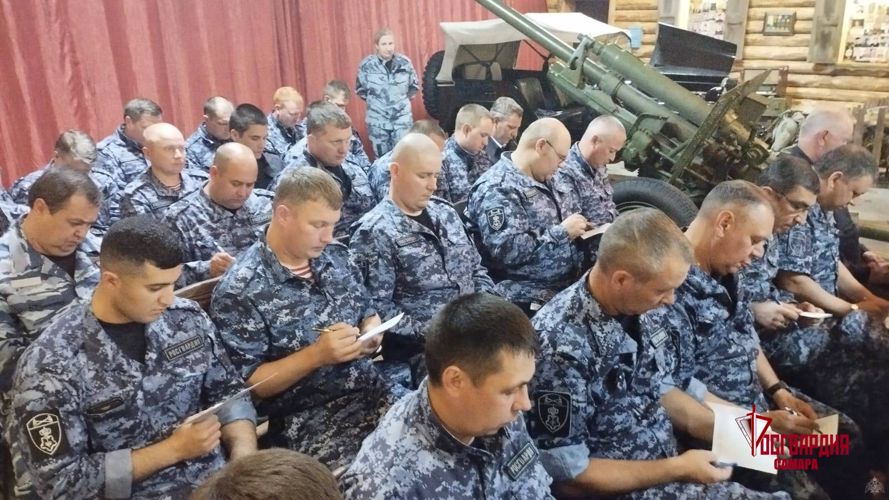 В Самарской области росгвардейцы посетили музей-панораму «Огненная дуга»