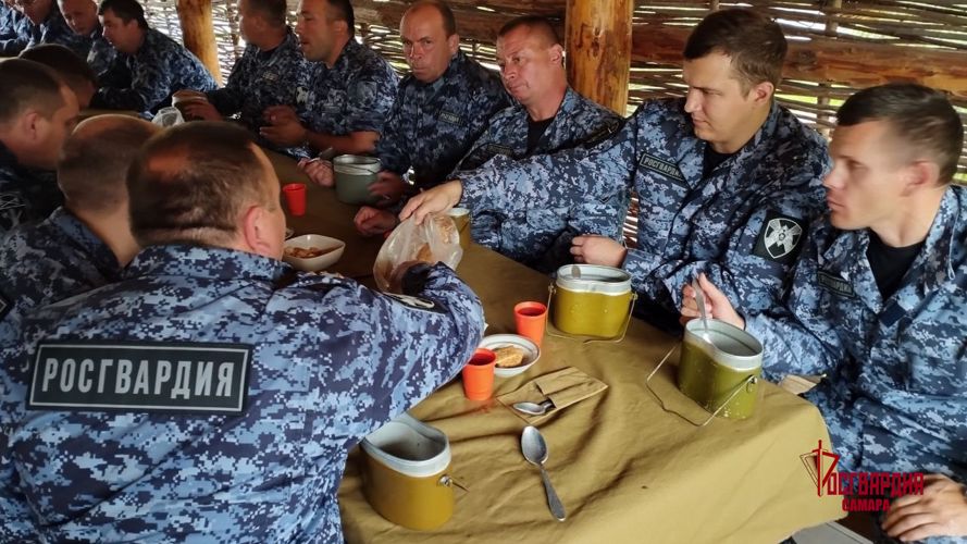 В Самарской области росгвардейцы посетили музей-панораму «Огненная дуга»