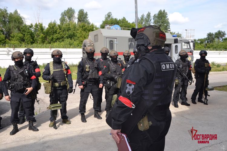 В Самарской области росгвардейцы приняли участие в антитеррористическом учении (видео)