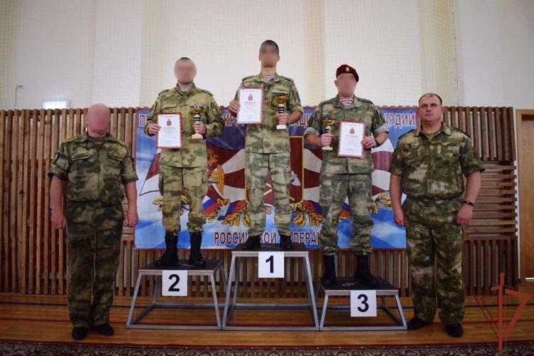 Команда самарских росгвардейцев взяла «серебро» окружного чемпионата по комплексному единоборству