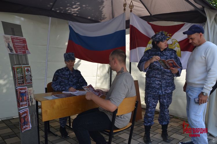 В Самаре открылся передвижной пункт Росгвардии