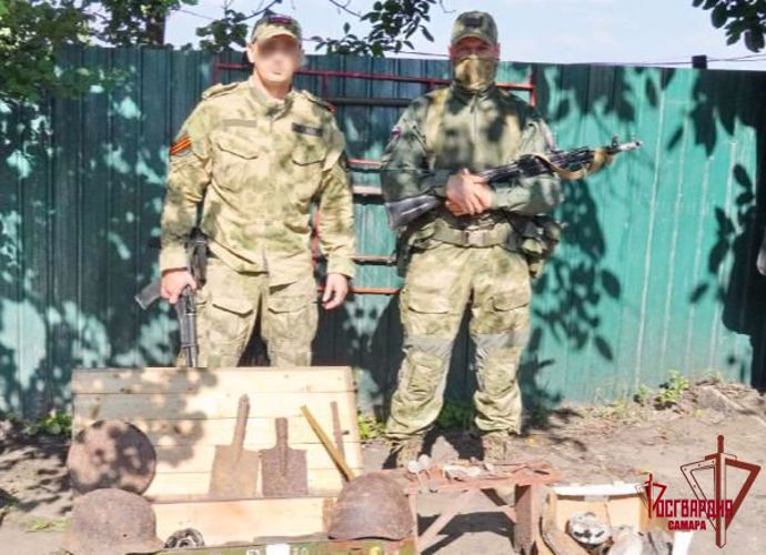 Росгвардейцы во время разминирования нашли оружие и личные вещи немецкого солдата в ДНР (ВИДЕО)
