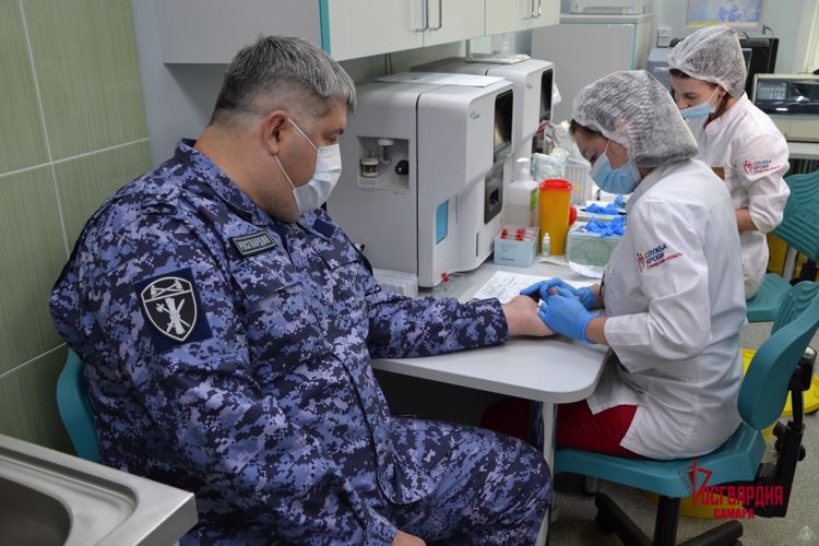 Росгвардейцы дали старт марафону в поддержку донорского движения в Самарской области