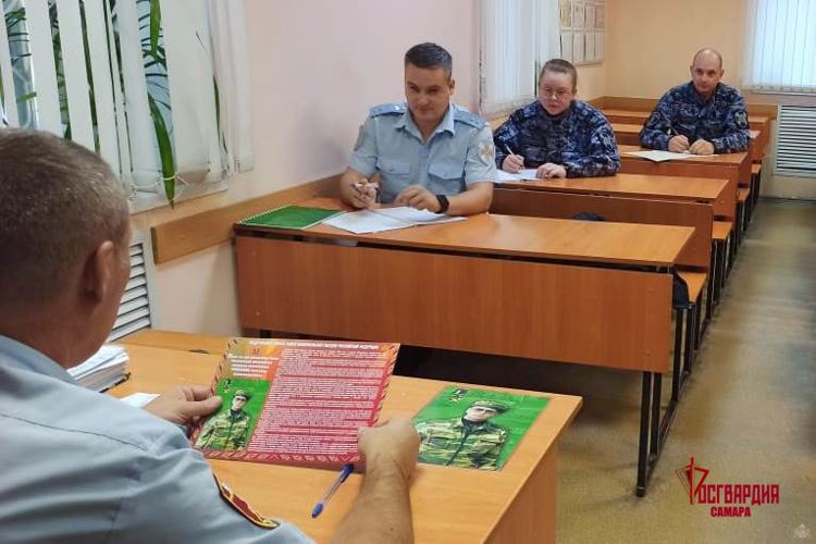 Накануне юбилея легендарного командующего самарским росгвардейцам рассказали о генерале Романове