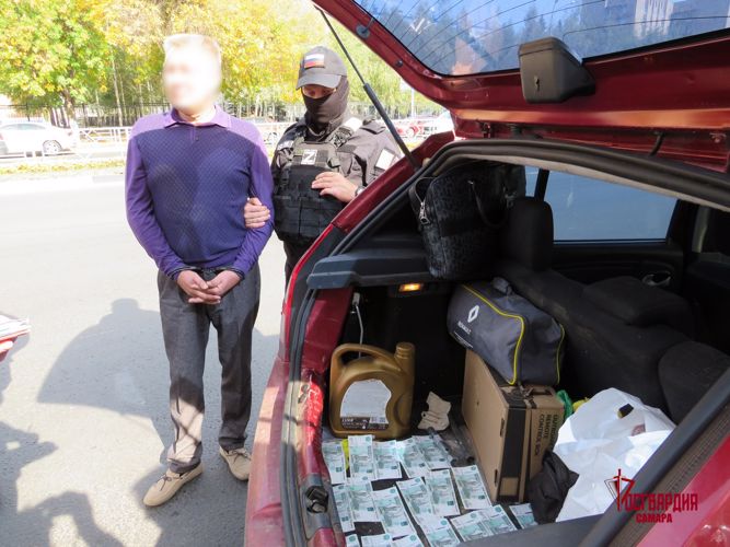 Подозреваемый в преступлении коррупционной направленности задержан при содействии бойцов ОМОН в Самаре 
