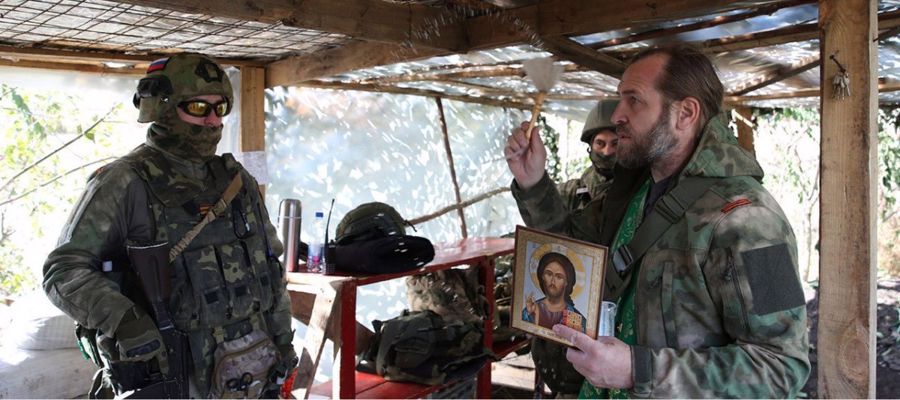 Священнослужитель посетил с духовной миссией подразделения Росгвардии в ДНР (видео)