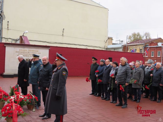 Представители Росгвардии почтили память своих погибших коллег в Самаре