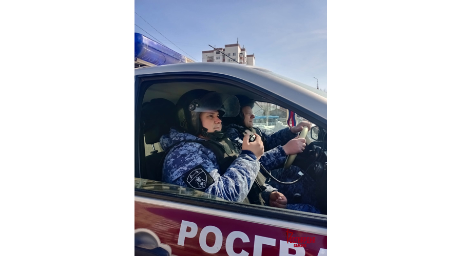 Росгвардейцы помогли вернуться домой мужчине, страдающему потерей памяти, в Самарской области