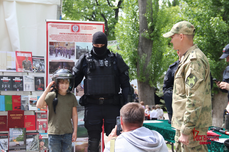Росгвардейцы приняли участие в патриотическом фестивале «Самарское знамя»