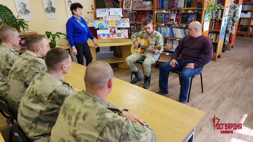 Круглый стол на тему "Тех славных дней не смолкнет слава" прошел в Центре подготовки личного состава Приволжского округа Росгвардии