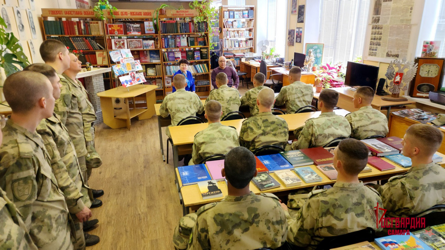 Круглый стол на тему "Тех славных дней не смолкнет слава" прошел в Центре подготовки личного состава Приволжского округа Росгвардии