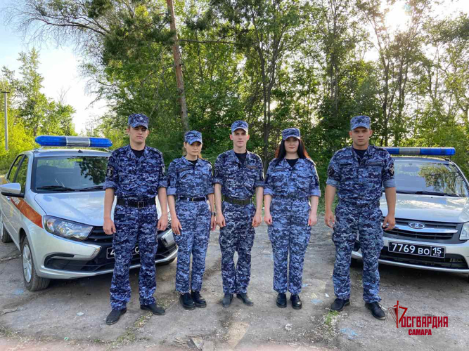 Росгвардейцы спасли от пожара жилые дома в Самарской области