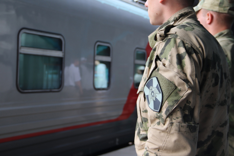 Росгвардейцы обеспечили безопасность матча Кубка России по футболу в Самаре