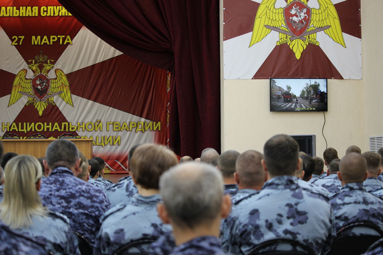 В Самаре росгвардейцам напомнили о необходимости соблюдать правила дорожного движения