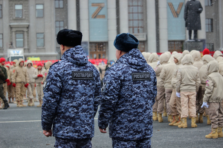 Росгвардейцы обеспечили безопасность Парада Памяти в Самаре