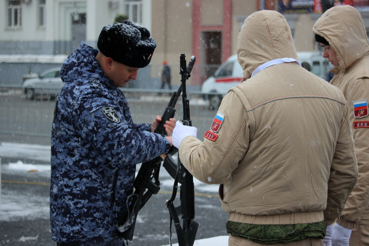 Росгвардейцы обеспечили безопасность Парада Памяти в Самаре
