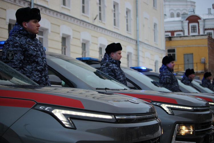 Сотрудникам Росгвардии в Самаре вручили ключи от новых служебных автомобилей «Москвич»