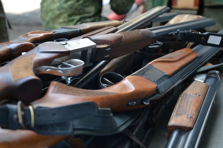 В Самаре Росгвардия передала крупную партию оружия для нужд СВО
