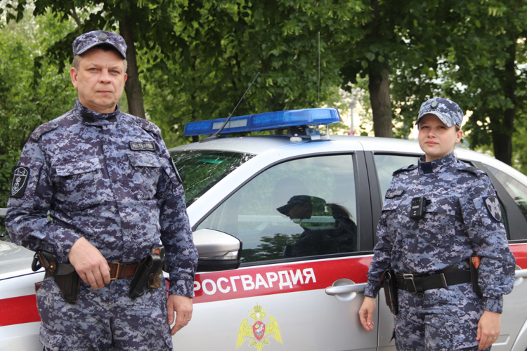Самарские росгвардейцы пришли на помощь потерявшему сознание мужчине