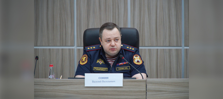 Заместитель директора Росгвардии генерал-полковник полиции Василий Сонин определил приоритеты развития вневедомственной охраны на Всероссийском совещании в Туле
