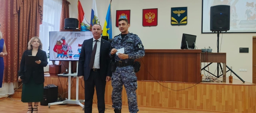 В Самарской области росгвардейцам вручили знаки отличия ГТО