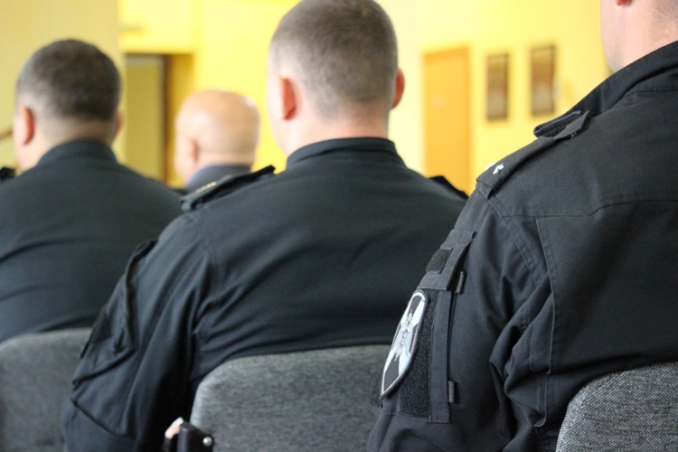 В Самарской области вручили награды бойцам ОМОН
