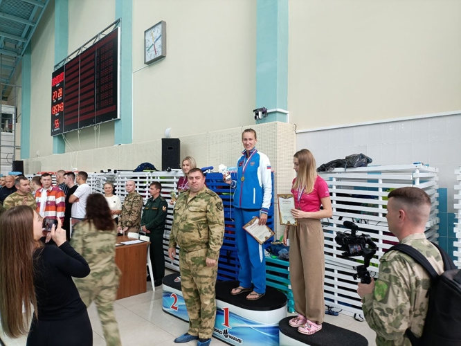 Сотрудница Росгвардии из Самарской области завоевала два «золота» чемпионата Приволжского округа по плаванию