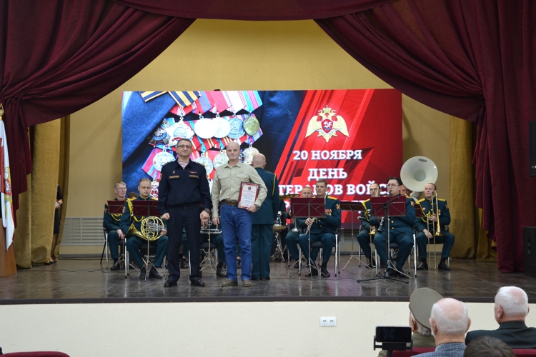 Ветеранов войск правопорядка поздравили в Самаре (видео)