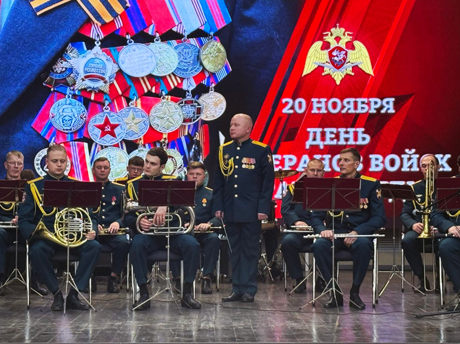 Ветеранов войск правопорядка поздравили в Самаре (видео)