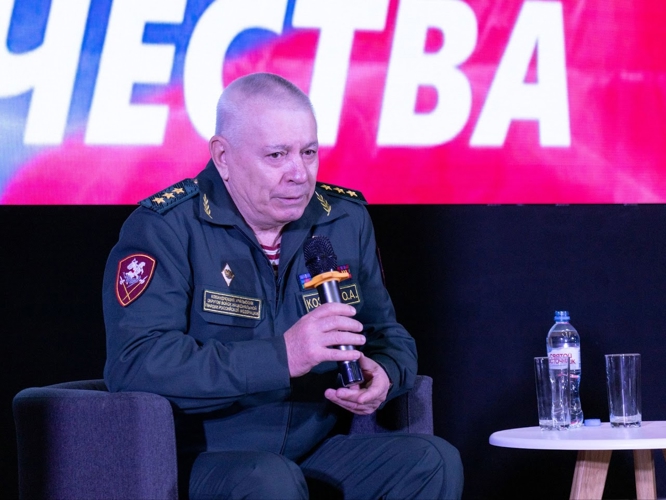 Представители Росгвардии приняли участие в акции «Вахта Героев Отечества» в Самаре