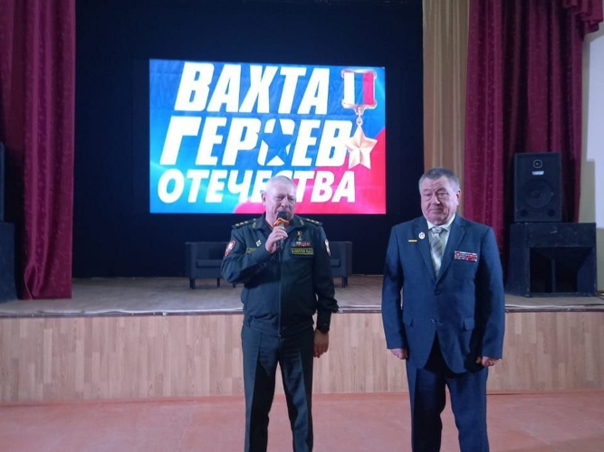 Представители Росгвардии приняли участие в акции «Вахта Героев Отечества» в Самаре