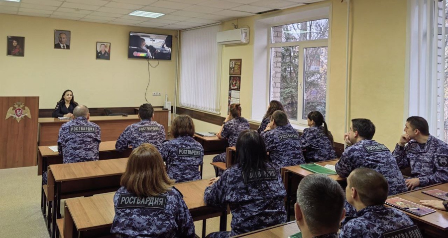 В Самаре для сотрудников Росгвардии провели беседу о безопасности дорожного движения