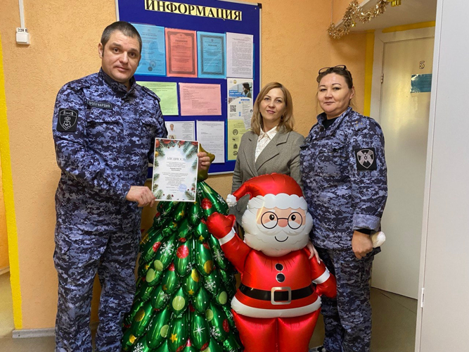 В Самаре продолжается акция «Дед Мороз специального назначения»