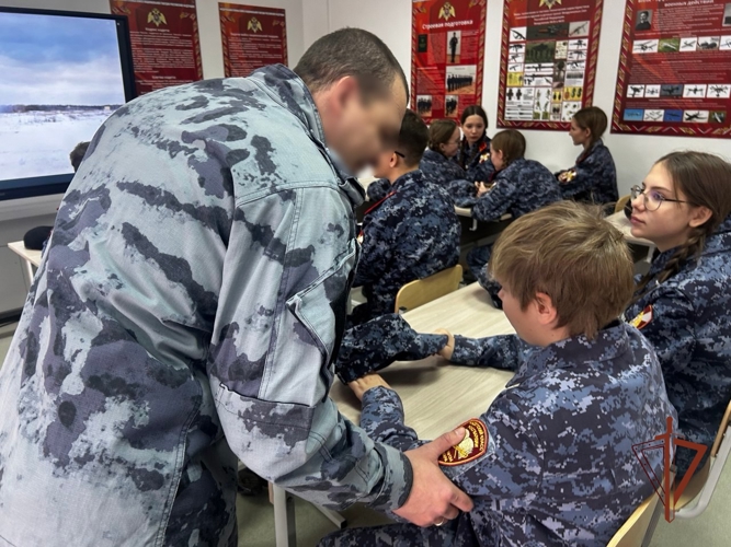 В Самаре росгвардейцы провели для кадет урок мужества, посвященный прорыву блокады Ленинграда