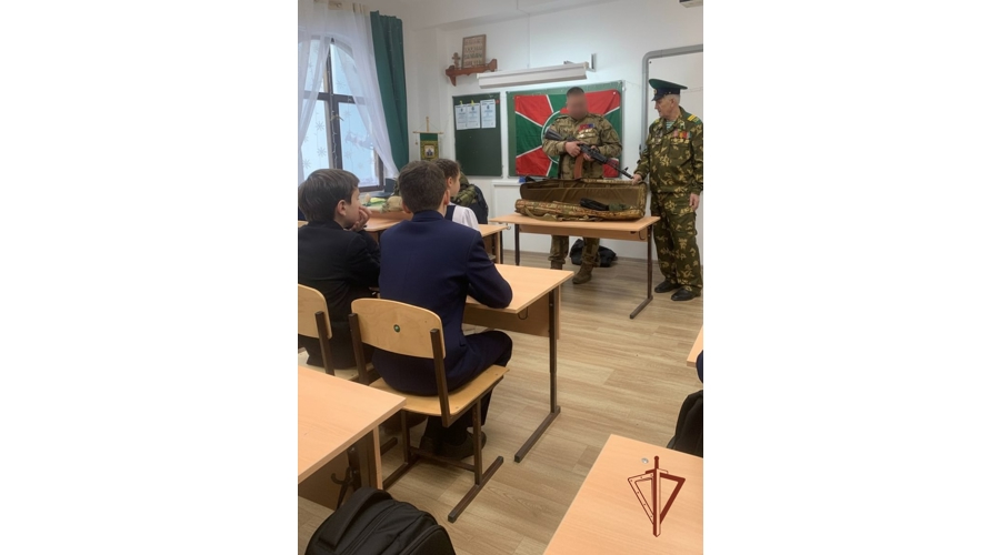 В Тольятти росгвардейцы провели для гимназистов урок мужества ко Дню памяти воинов-интернационалистов