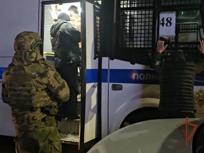 Росгвардия обеспечила проведение рейда по пресечению нарушений законодательства в развлекательном заведении Самары (видео)