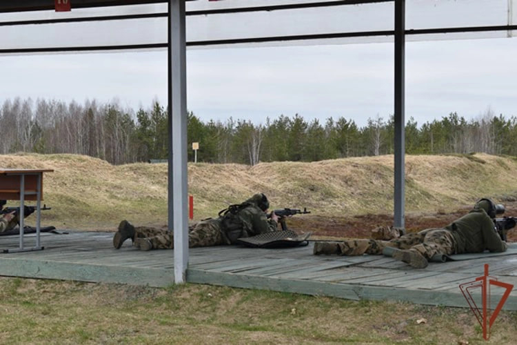 Самарские росгвардейцы вошли в число лучших стрелков Поволжья