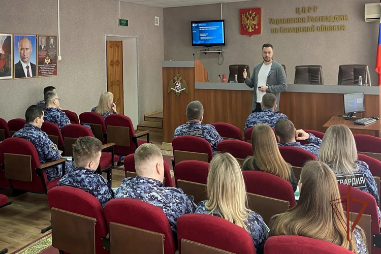 Лекторы общества «Знание» провели для самарских росгвардейцев серию занятий