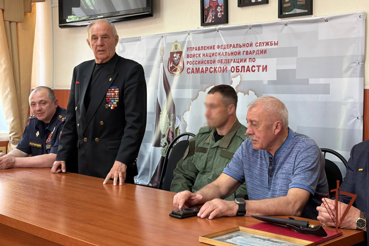 Легенда самарского спецназа: сотрудники Росгвардии поздравили с 80-летием полковника милиции в отставке Владимира Самохвалова