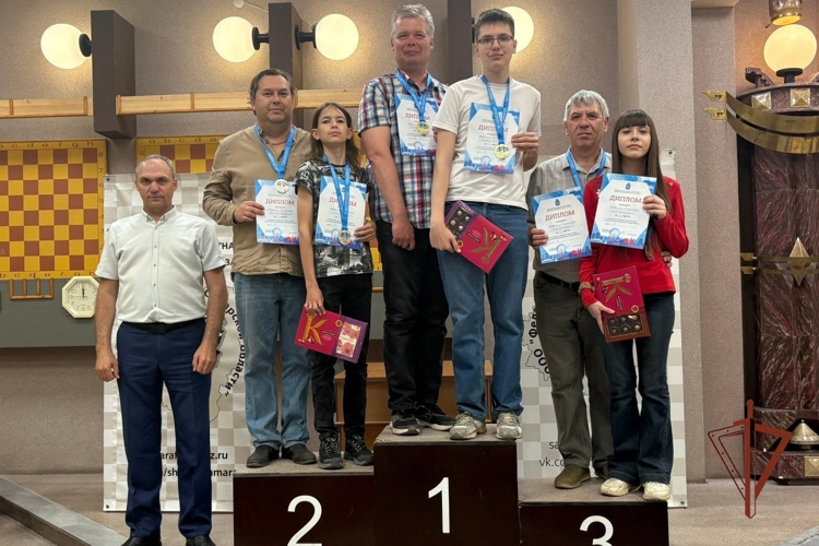 Семья росгвардейца одержала победу на шашечном чемпионате в Самаре