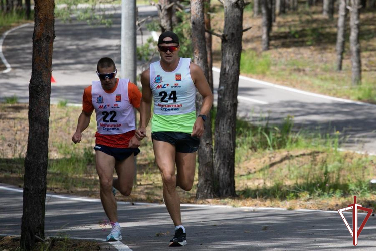 Самарские росгвардейцы стали призерами окружных чемпионатов по служебному биатлону и легкоатлетическому кроссу