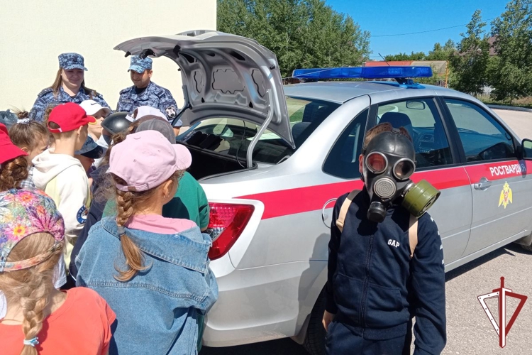 В Самарской области росгвардейцы приняли участие в мероприятии в рамках «Единого дня безопасности несовершеннолетних»