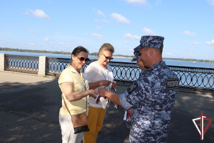 В Самарской области росгвардейцы провели серию патриотических акций в честь Дня России