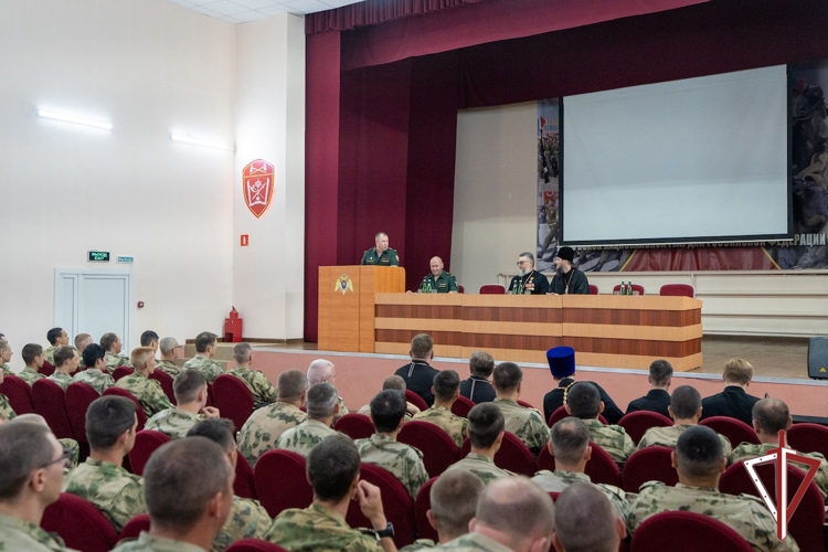 Росгвардейцы Приволжского округа встретились со священнослужителями Русской Православной Церкви