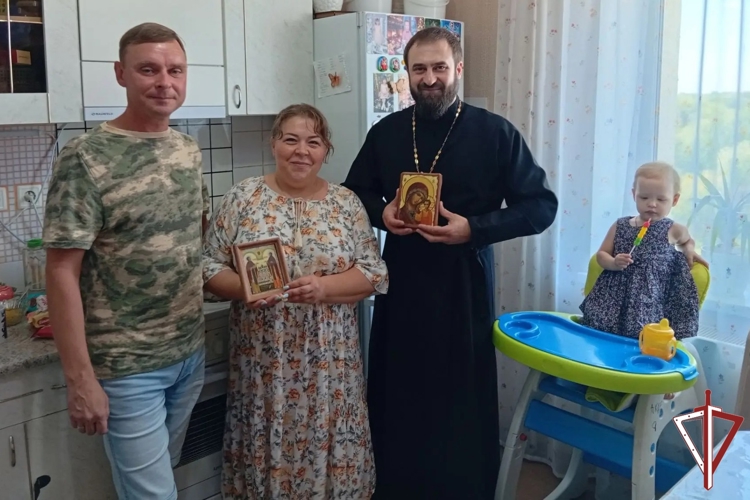 Самарские росгвардейцы присоединились к празднованию Дня семьи, любви и верности
