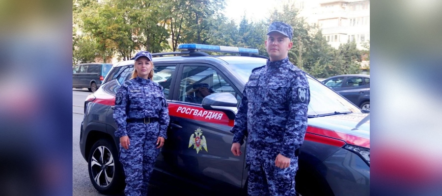 В Самаре сотрудники вневедомственной охраны Росгвардии оказали доврачебную помощь мужчине, пострадавшему в результате ДТП (видео)